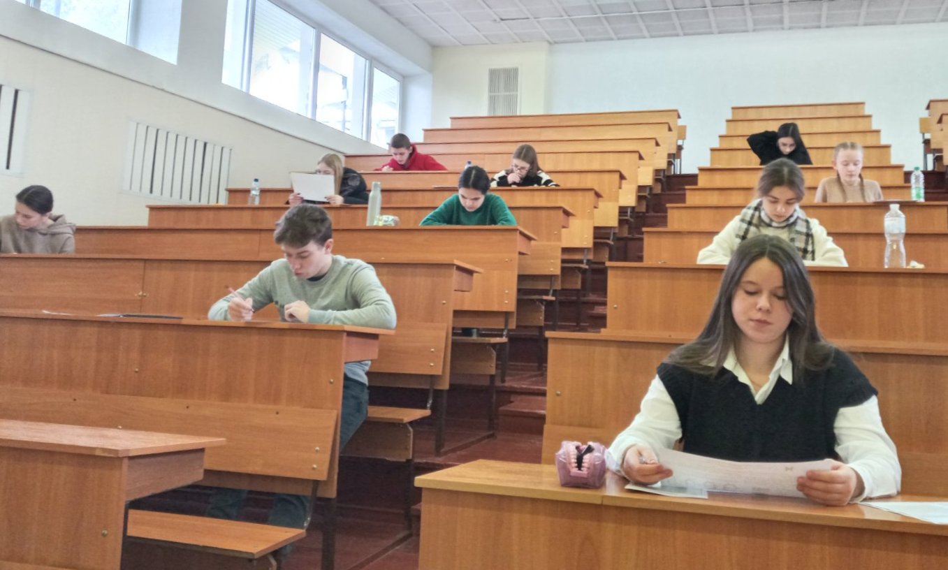 Під час виконання завдань учнями 11 класів ЗЗСО Тернопільської області